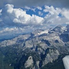 Flugwegposition um 14:30:00: Aufgenommen in der Nähe von Gemeinde Gosau, Österreich in 2540 Meter